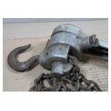 Chisolm Moore Chain Puller