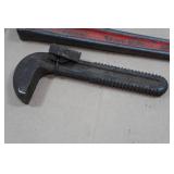 Ridgid Heavy Duty 18' Pipe Wrench with Extra Jaw