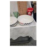 Set of Coke Mixing Bowls, glasses, etc Set of Coke Mixing Bowls, glasses, etc