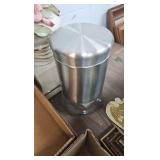 Handcrafted Fruit Motiff Vase, Lamp, ETC Handcrafted Fruit Motiff Vase, Lamp, ETC