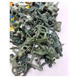 Vintage Army Men & Western Cowboy Figures Toy Lot