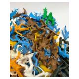 Vintage Army Men & Western Cowboy Figures Toy Lot