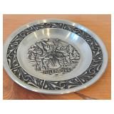 7 1/2' Christmas theme Pewter Collector's Plate by Astri Holthe (1988) (Norway)