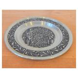 7 1/2' Christmas theme Pewter Collector's Plate by Astri Holthe (1990) (Norway)