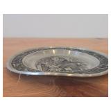 7 1/2' Christmas theme Pewter Collector's Plate by Astri Holthe (1992) (Norway)