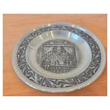 7 1/2' Christmas theme Pewter Collector's Plate by Astri Holthe (1993) (Norway)