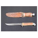 Pair of Antler-Handled Hunting Knives with Leather Sheath Pair of Antler-Handled Hunting Knives with Leather Sheath