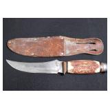 Pair of Antler-Handled Hunting Knives with Leather Sheath Pair of Antler-Handled Hunting Knives with Leather Sheath