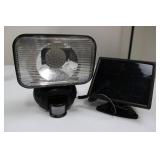 LED Flood Lights - Solar Powered 4-Pack (Two Sets of Two) (Lot of 4) LED Flood Lights - Solar Powered 4-Pack (Two Sets of Two) (Lot of 4)