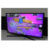 Samsung 40-Inch Flat-Screen TV with Curved Stand Samsung 40-Inch Flat-Screen TV with Curved Stand