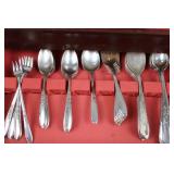 Rogers Silver Plate by Oneida Ltd. Silversmiths Flatware Set in Wood Box Rogers Silver Plate by Oneida Ltd. Silversmiths Flatware Set in Wood Box