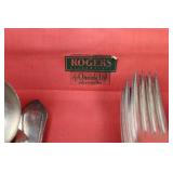Rogers Silver Plate by Oneida Ltd. Silversmiths Flatware Set in Wood Box Rogers Silver Plate by Oneida Ltd. Silversmiths Flatware Set in Wood Box