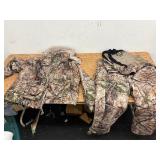 Cabelas dry plus insulated bibs and jacket. Jacket size 3x bibs size 2x