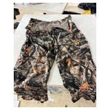 Gamehide camo hunting pants. Size 4xl