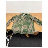 Mossy oak button up size XL