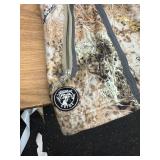 Cabelas camo vest size 2xl