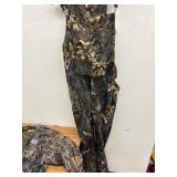 2XL camo jacket and bibs