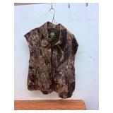 Cabelas camo vest size 2XL