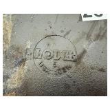 Lodge cast iron skillet