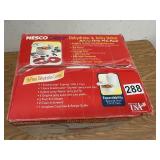 dehydrator/jerky maker