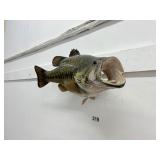 Fish mount