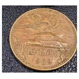 Banco de Mexico 5 Peso Banknotes & 20 Centavos Coins (Mexico 1960s-70s) Banco de Mexico 5 Peso Banknotes & 20 Centavos Coins (Mexico 1960s-70s)