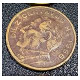 Banco de Mexico 5 Peso Banknotes & 20 Centavos Coins (Mexico 1960s-70s) Banco de Mexico 5 Peso Banknotes & 20 Centavos Coins (Mexico 1960s-70s)