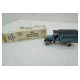 Ertl 1925 Kenworth Truck Coin Bank. 1/30 scale. die cast metal