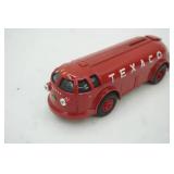 Ertl Texaco 1934 Diamond T Tanker "Doodle Bug" die cast coin bank