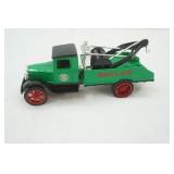 Vintage Ertl 1931 Sinclair Hawkeye Wrecker Bank. die cast metal 1/25 scale