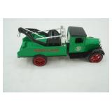 Vintage Ertl 1931 Sinclair Hawkeye Wrecker Bank. die cast metal 1/25 scale