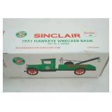 Vintage Ertl 1931 Sinclair Hawkeye Wrecker Bank. die cast metal 1/25 scale