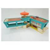 Vintage 1972 Fisher-Price Little People Play Family Airport (#996)
