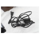 Vintage Singer Sewing Machine with Wooden Cover. Model 15-91. Very good Condition.