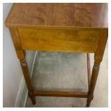 Ethan Allen Heirloom Maple 4 Drawer Writing Desk Ethan Allen Heirloom Maple 4 Drawer Writing Desk