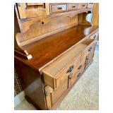 Moosehead Furniture Maple Hutch Cabinet Moosehead Furniture Maple Hutch Cabinet