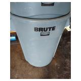 (3) Rubbermaid Brute 44 Gallon Garbage Cans with Lids