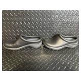 Merrell Women's Slip-On Shoes - Black Leather - US 7.5 (EU 38)
