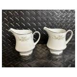 Noritake Melissa 3080 Contemporary Fine China - Floral Daisy Border Dinnerware Set