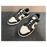 Nike Dunk Lows - Womens 8.5 Mens 7