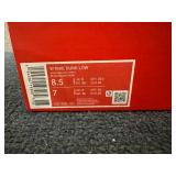 Nike Dunk Lows - Womens 8.5 Mens 7