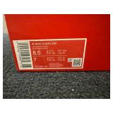 Nike Dunk Lows - Womens 8.5 Mens 7