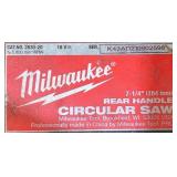 Milwaukee Powered Head/ Rear Hand Circular Saw Milwaukee Powered Head/ Rear Hand Circular Saw