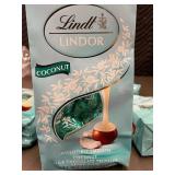 Trol - Lindt Lindor Coconut Milk Chocolate Truffles 5.1 oz (144 g) - 6-Pack Trol - Lindt Lindor Coconut Milk Chocolate Truffles 5.1 oz (144 g) - 6-Pack