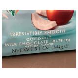 Trol - Lindt Lindor Coconut Milk Chocolate Truffles 5.1 oz (144 g) - 6-Pack Trol - Lindt Lindor Coconut Milk Chocolate Truffles 5.1 oz (144 g) - 6-Pack