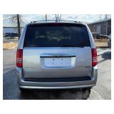 2009 CHRYSLER TOWN AND COUNTRY TOURING *No Accidents* (NO RESERVE) 2009 CHRYSLER TOWN AND COUNTRY TOURING *No Accidents* (NO RESERVE)