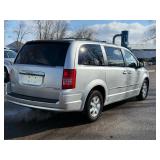 2009 CHRYSLER TOWN AND COUNTRY TOURING *No Accidents* (NO RESERVE) 2009 CHRYSLER TOWN AND COUNTRY TOURING *No Accidents* (NO RESERVE)