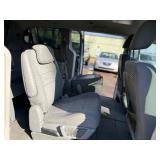 2009 CHRYSLER TOWN AND COUNTRY TOURING *No Accidents* (NO RESERVE) 2009 CHRYSLER TOWN AND COUNTRY TOURING *No Accidents* (NO RESERVE)