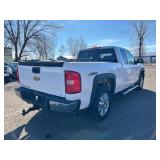 2013 CHEVROLET SILVERADO 1500 LT *No Accidents | 2 Owner | 4x4* (NO RESERVE) 2013 CHEVROLET SILVERADO 1500 LT *No Accidents | 2 Owner | 4x4* (NO RESERVE)