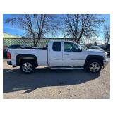 2013 CHEVROLET SILVERADO 1500 LT *No Accidents | 2 Owner | 4x4* (NO RESERVE) 2013 CHEVROLET SILVERADO 1500 LT *No Accidents | 2 Owner | 4x4* (NO RESERVE)